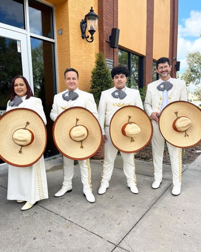Gallery photo 8 of Mariachi America Canta