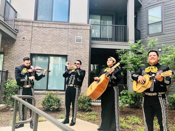 Gallery photo 1 of Mariachi AmigoZ