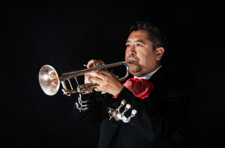 Gallery photo 3 of Mariachi Amor