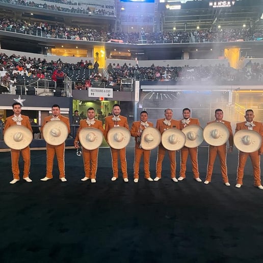 Gallery photo 4 of Mariachi Arraigo de America