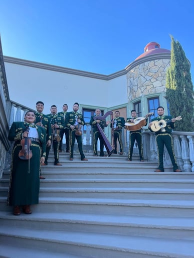Gallery photo 3 of Mariachi Arraigo de America