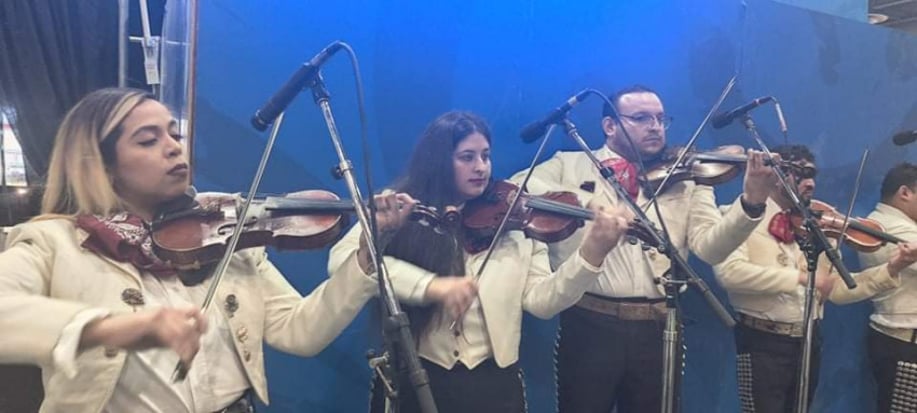 Gallery photo 10 of Mariachi Calmecac