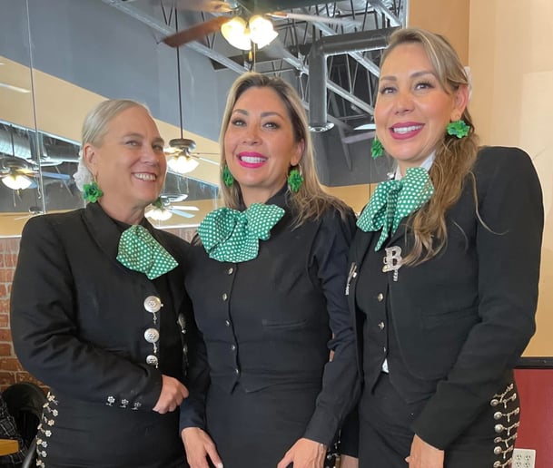 Gallery photo 1 of Trio Corazón