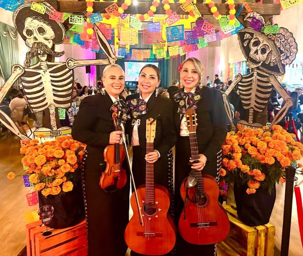 Gallery photo 5 of Trio Corazón