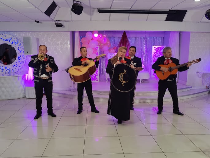 Gallery photo 2 of Mariachi Cristiano Abba