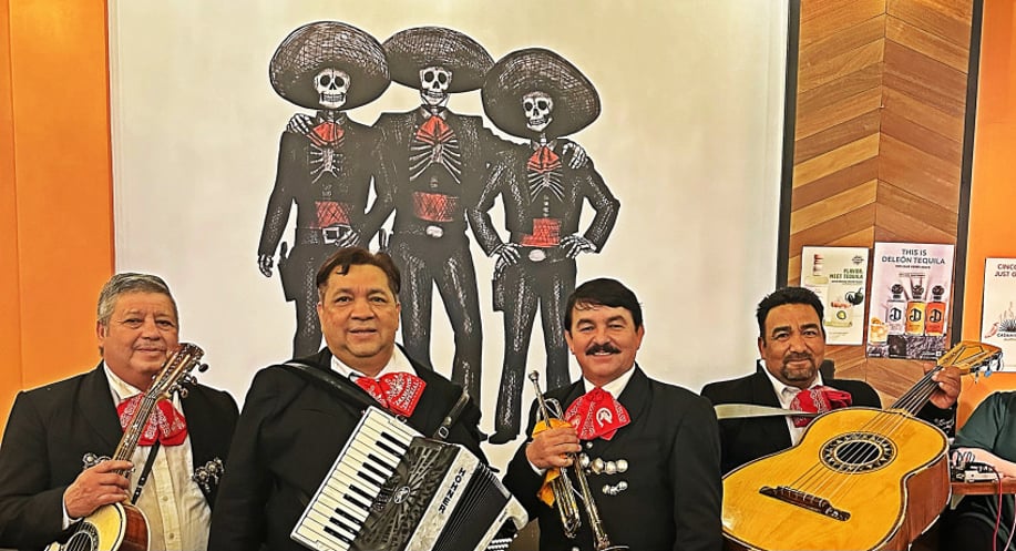 Gallery photo 3 of Mariachi Diamante Imperial