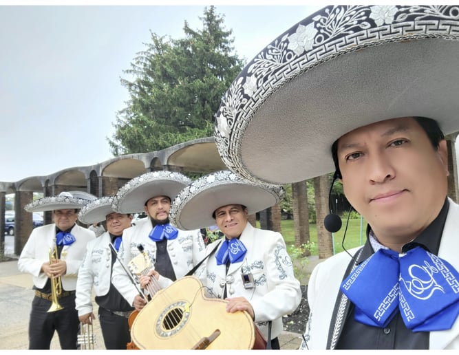 Gallery photo 1 of Mariachi El Rey