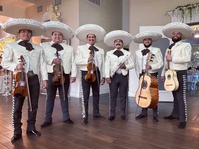 Gallery photo 1 of Mariachi Espuelas de Plata