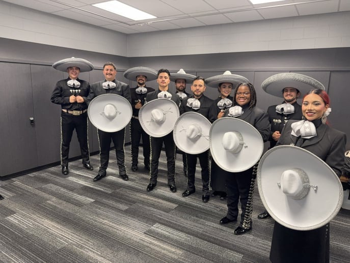 Gallery photo 2 of Mariachi Estrellas de Chicago