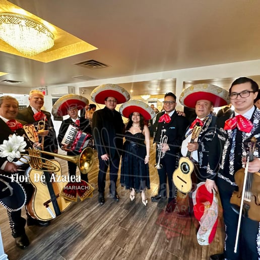 Gallery photo 3 of Mariachi Flor de Azalea