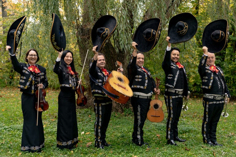 Gallery photo 2 of Mariachi Fuego