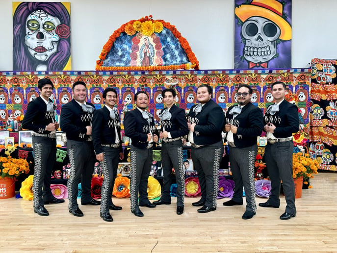 Gallery photo 1 of Mariachi Fuente Originado en San Diego