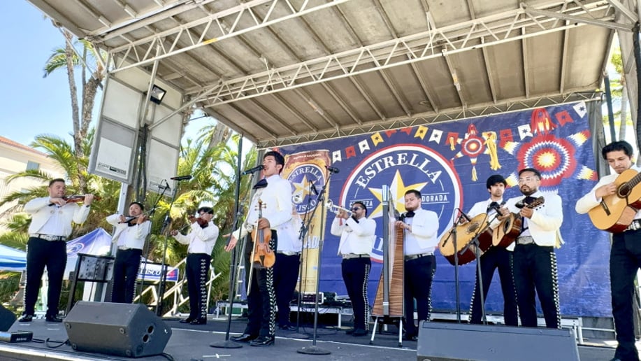Gallery photo 4 of Mariachi Fuente Originado en San Diego