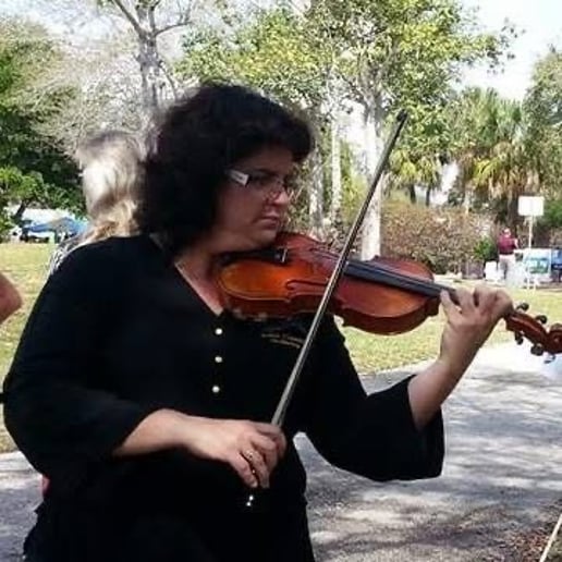 Gallery photo 1 of Lady Violin