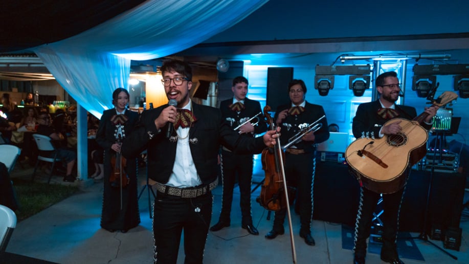 Gallery photo 1 of Mariachi Los Santaneros