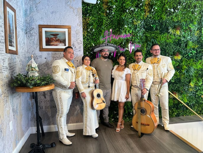 Gallery photo 1 of Mariachi Juvenil Azteca