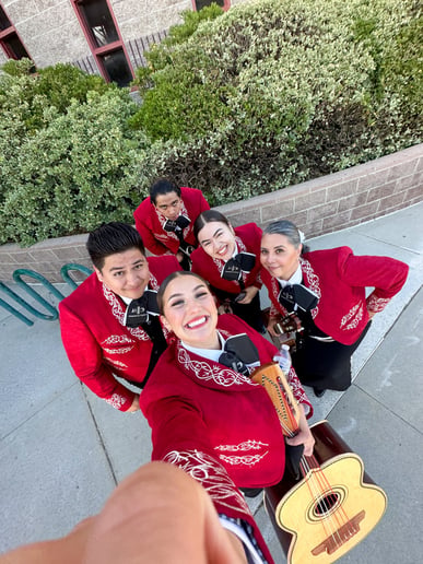 Gallery photo 10 of Mariachi Los Catrines