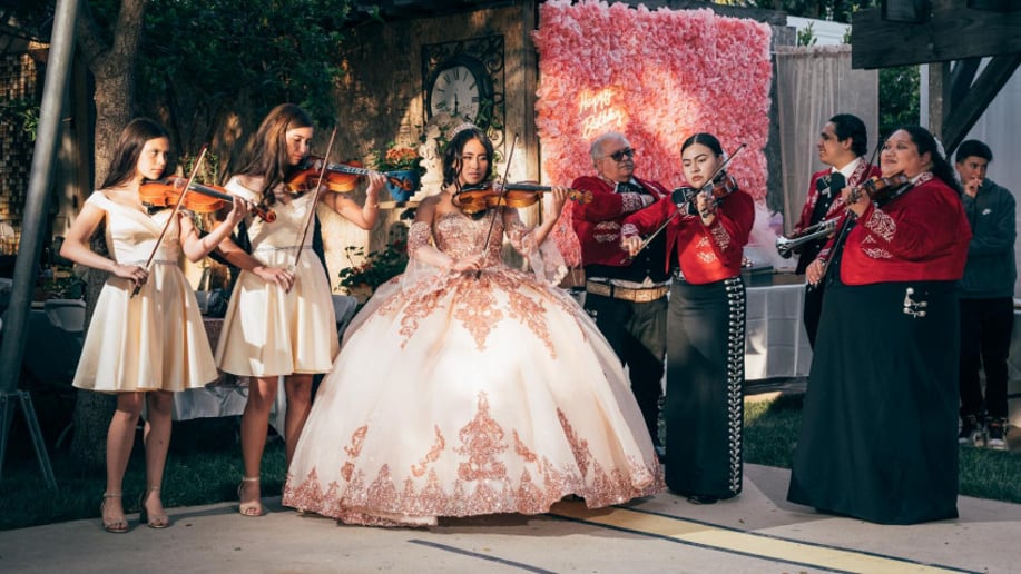 Gallery photo 2 of Mariachi Los Catrines
