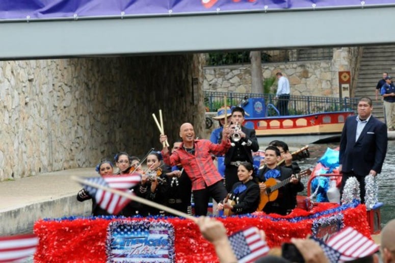 Gallery photo 12 of Mariachi Los Reyes