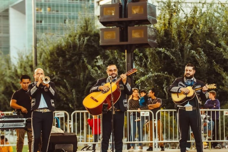 Gallery photo 1 of Mariachi Los Galleros