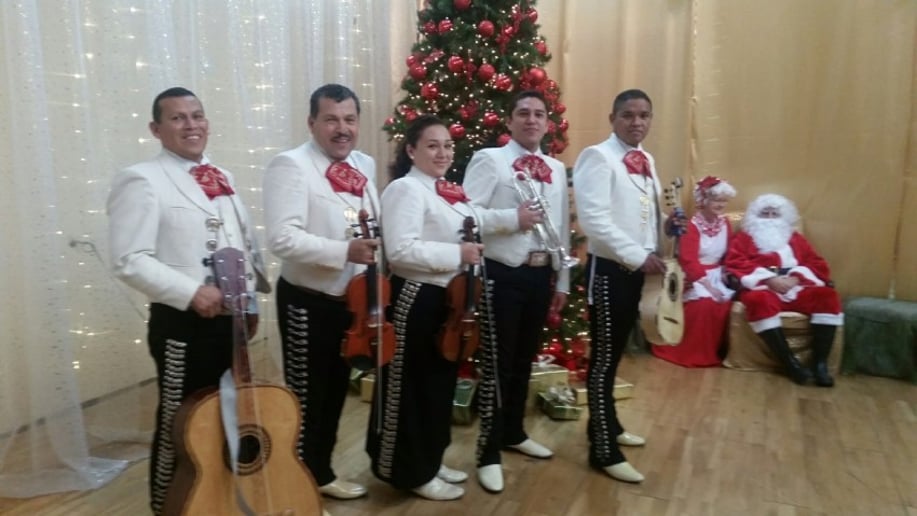 Gallery photo 6 of Mariachi Los Cazadores