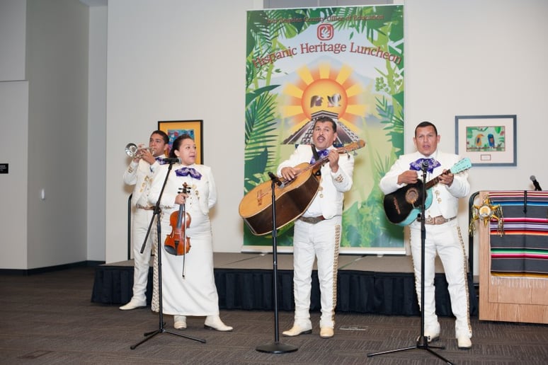 Gallery photo 7 of Mariachi Los Cazadores