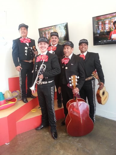 Gallery photo 11 of Mariachi  Los  Plateados