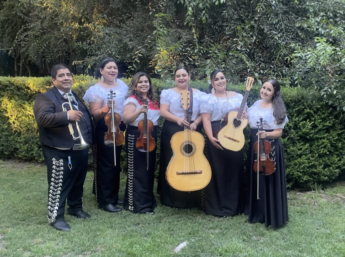 Gallery photo 4 of Mariachi Luceros de México