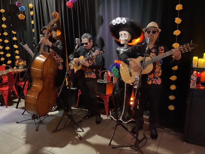 Gallery photo 4 of Los Mariachis de America & Trios