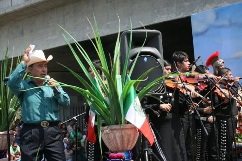 Gallery photo 2 of Mariachi Mi Mexico