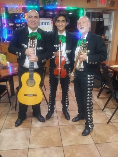 Gallery photo 1 of Mariachi Nuevo Azteca