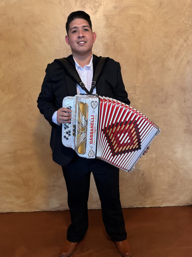 Gallery photo 5 of Mariachi Real de Alvarez