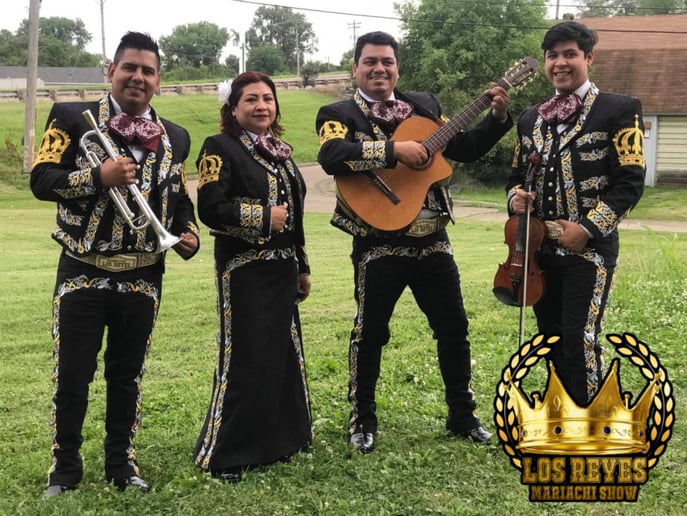 Gallery photo 1 of Mariachi Show Los Reyes