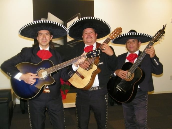 Gallery photo 2 of Mariachi Trio Estrellas De Oro