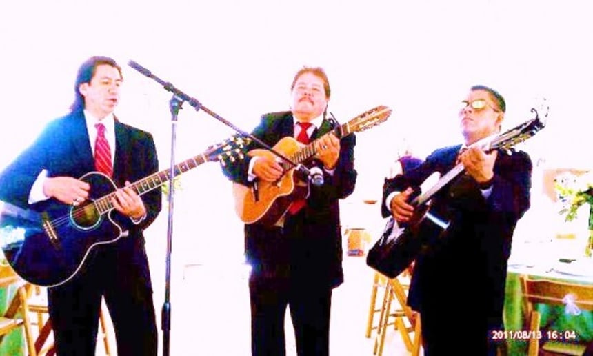 Gallery photo 15 of Mariachi Trio Estrellas De Oro