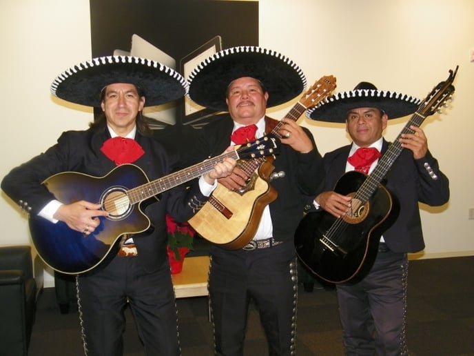 Gallery photo 27 of Mariachi Trio Estrellas De Oro