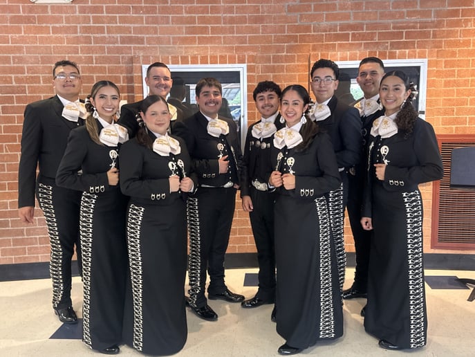 Gallery photo 1 of Mariachi Voces De Mi Pueblo