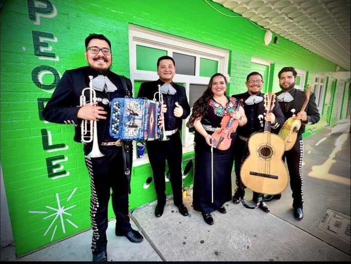 Gallery photo 2 of Mariachi Voz de Pasion
