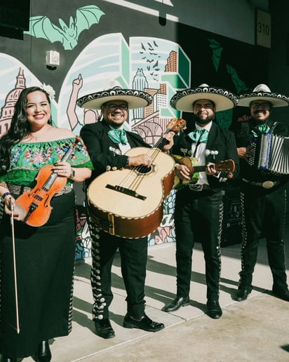 Gallery photo 5 of Mariachi Voz de Pasion