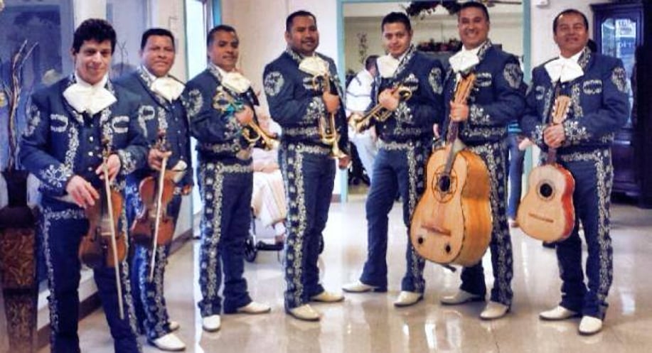Gallery photo 10 of Mariachi Xochipilli