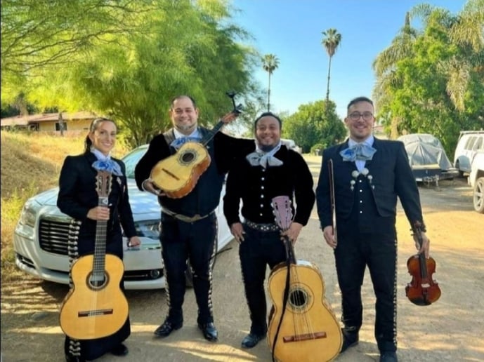 Gallery photo 1 of MariachiAlmaAztlense