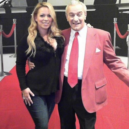 Gallery photo 8 of Mariah Carey Impersonator