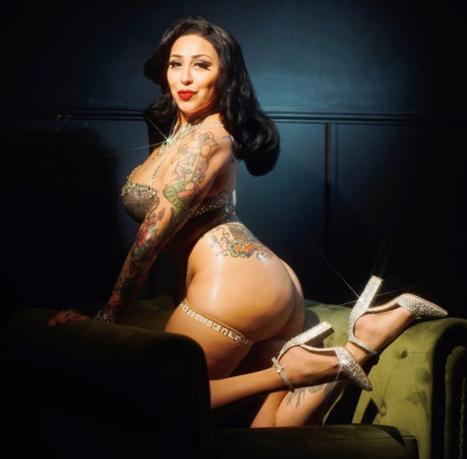 Gallery photo 10 of Marie Risqué