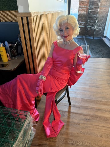 Gallery photo 3 of Marilyn by Magic & Merriment