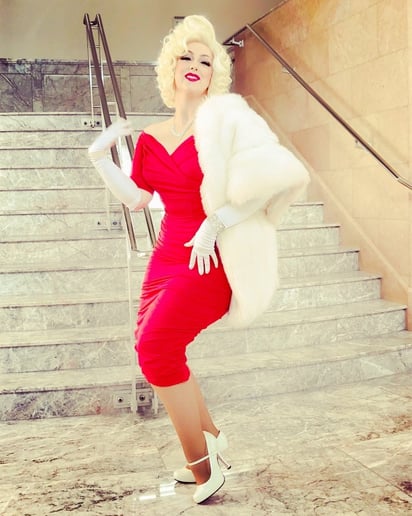 Gallery photo 8 of Grace as Marilyn
