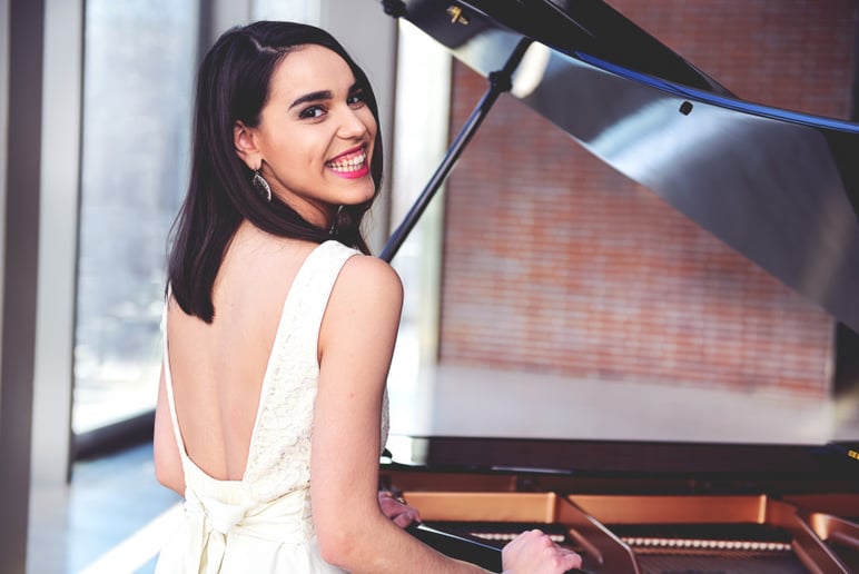 Gallery photo 1 of Marina S. - Solo Piano for Your Events!
