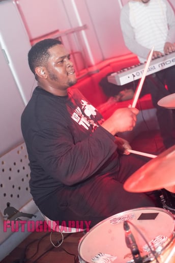 Gallery photo 3 of Mario hobbs