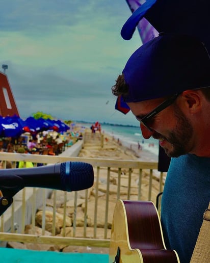 Gallery photo 4 of Mark Flynn Music