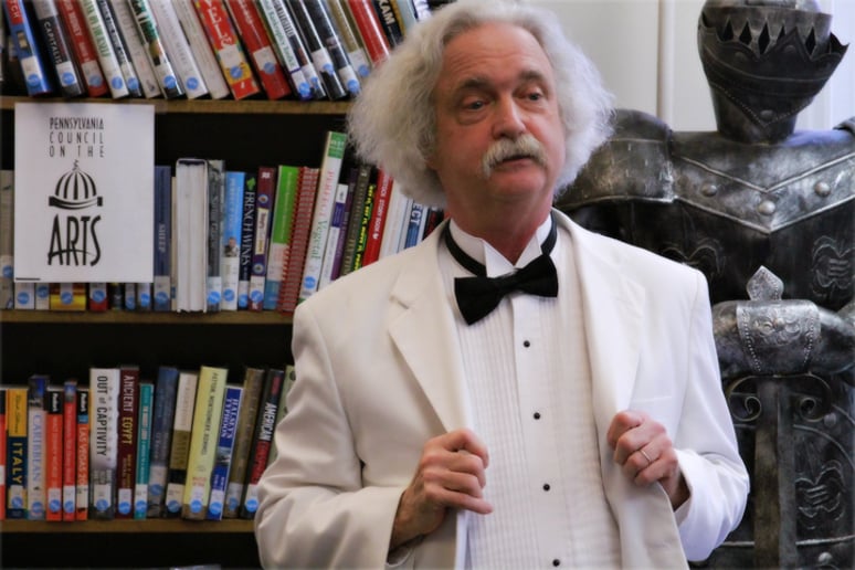 Gallery photo 7 of Mark Twain Reflects
