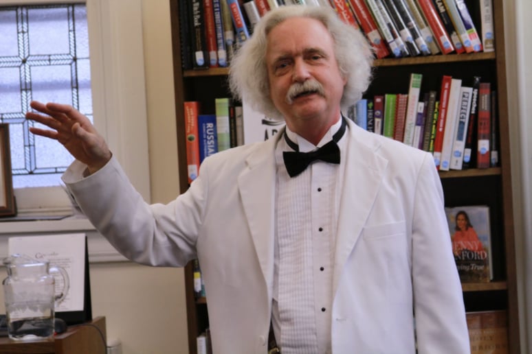 Gallery photo 9 of Mark Twain Reflects